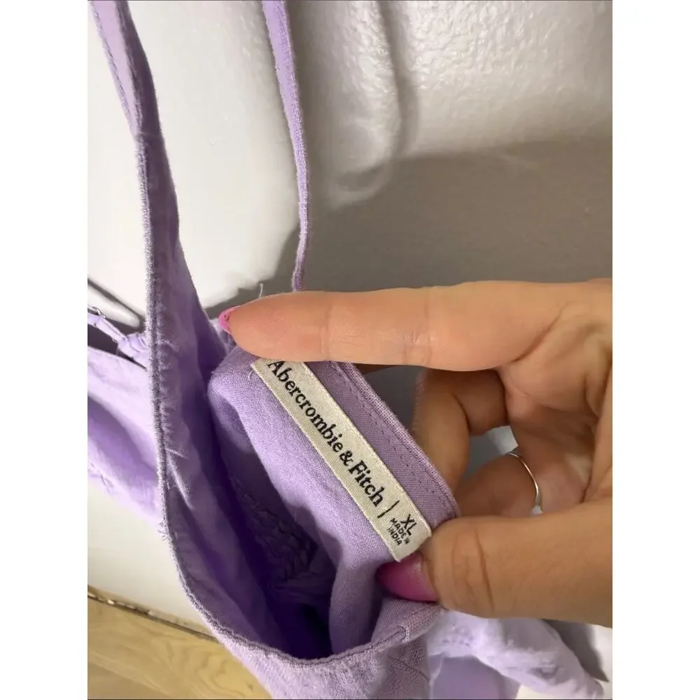 Abercrombie & Fitch soft lavender